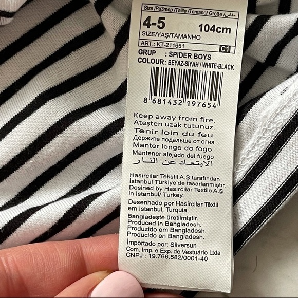 NWT boy’s sleeveless crew neck black stripe tee 4 - Picture 3 of 4